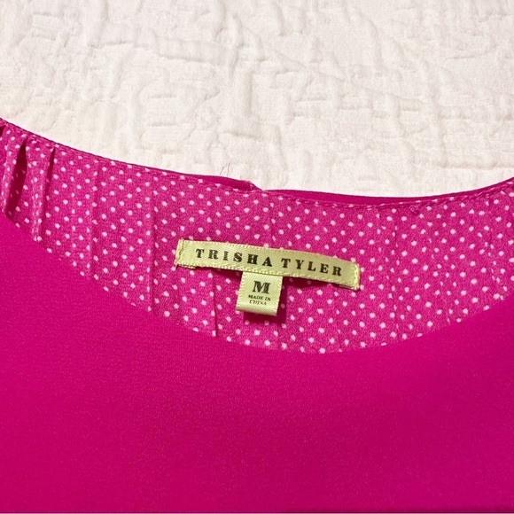 Trisha Tyler Pleated Back Pin Dot Pink Top - Medium - Picture 4 of 9